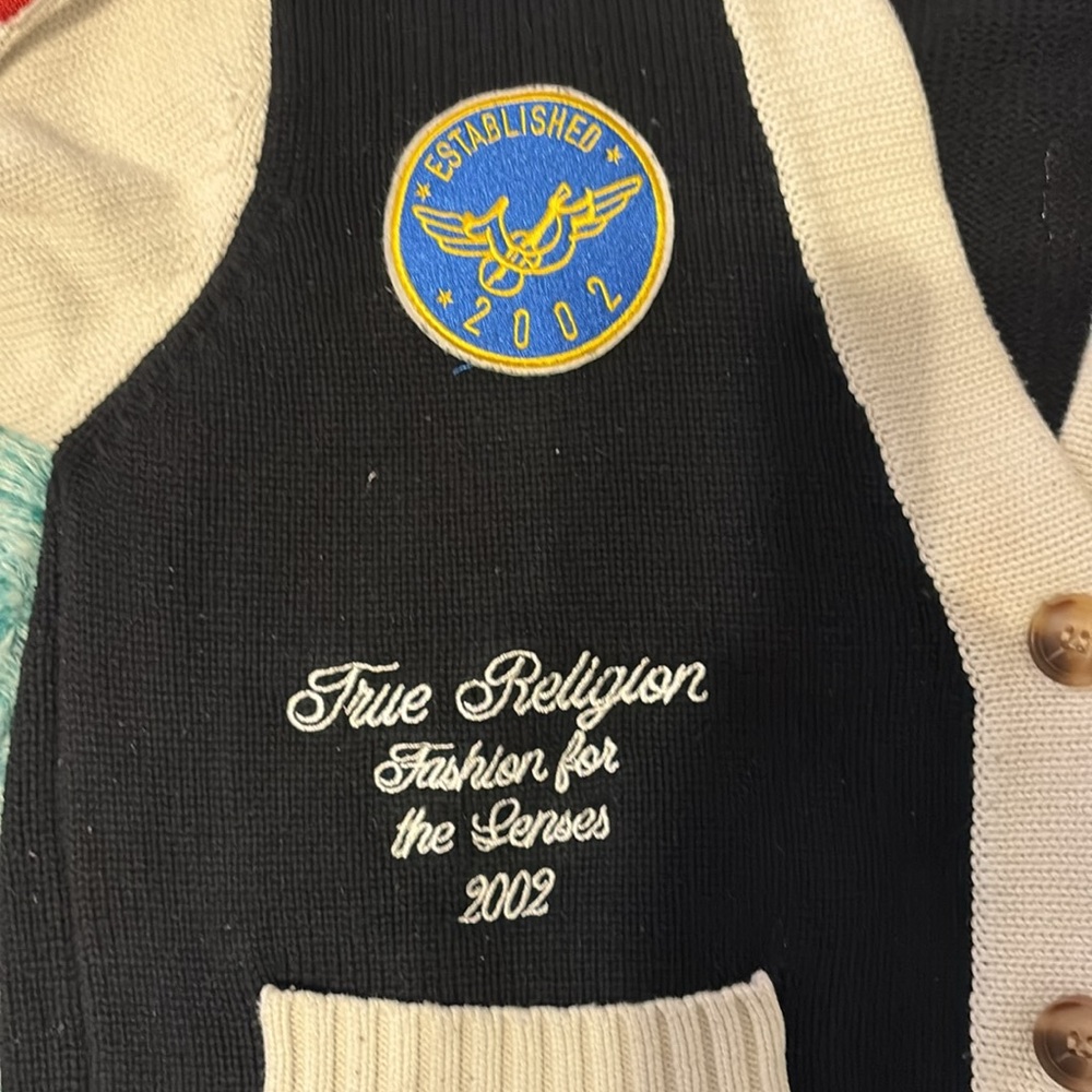 True Religion - Picture 6 of 8
